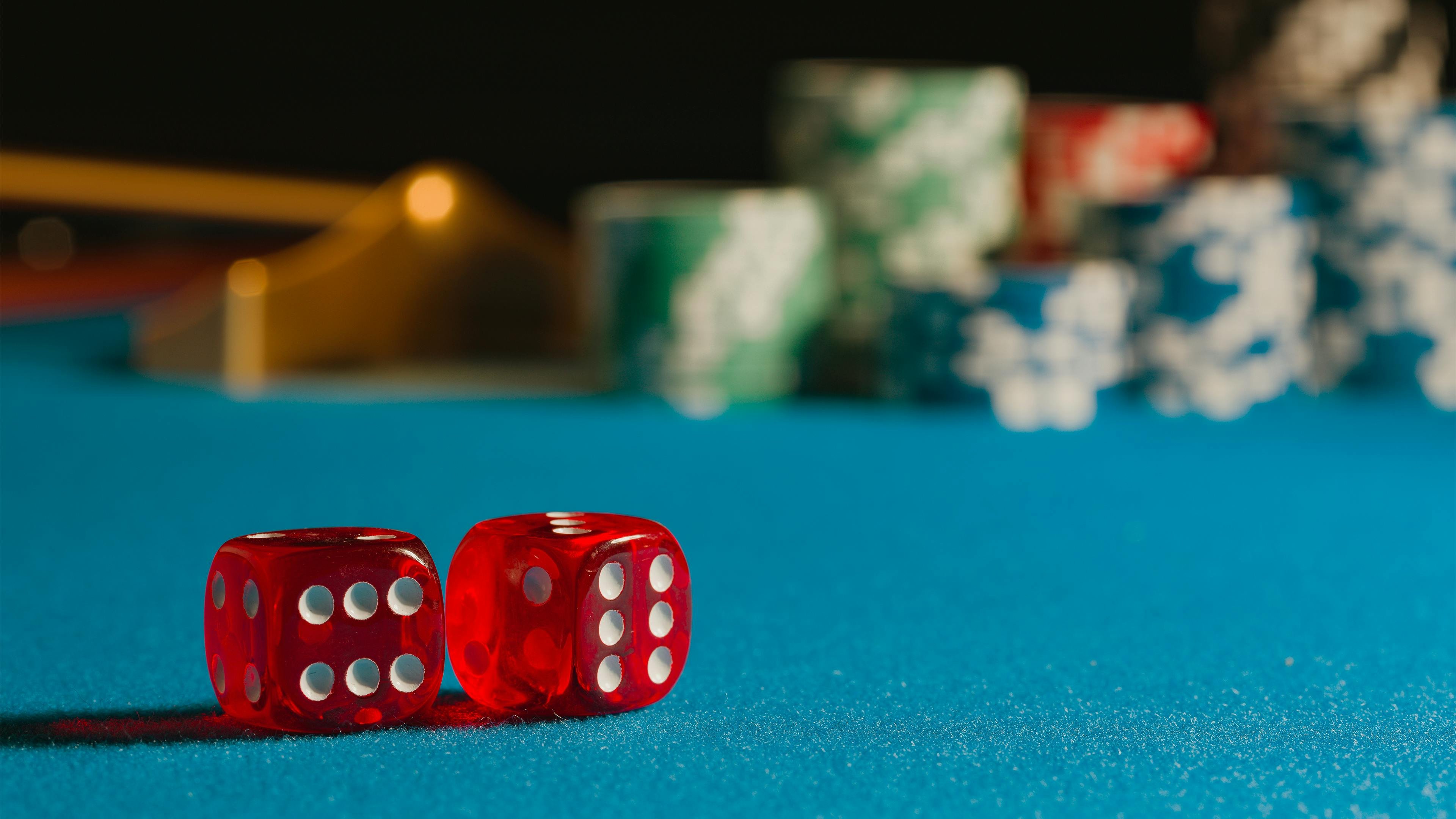 x11 European aur American Tables